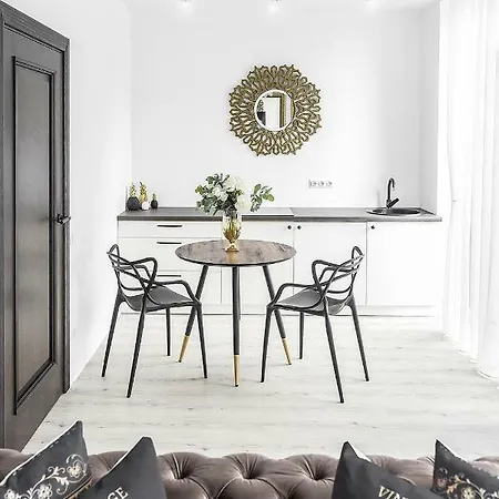 Four Luxury Flats Aparthotel *