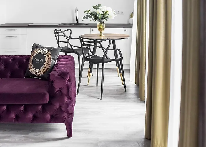 Four Luxury Flats 3* קובנה